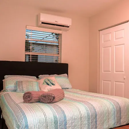 Luxury House With Delightful Beach Style! Dania Beach Exterior photo