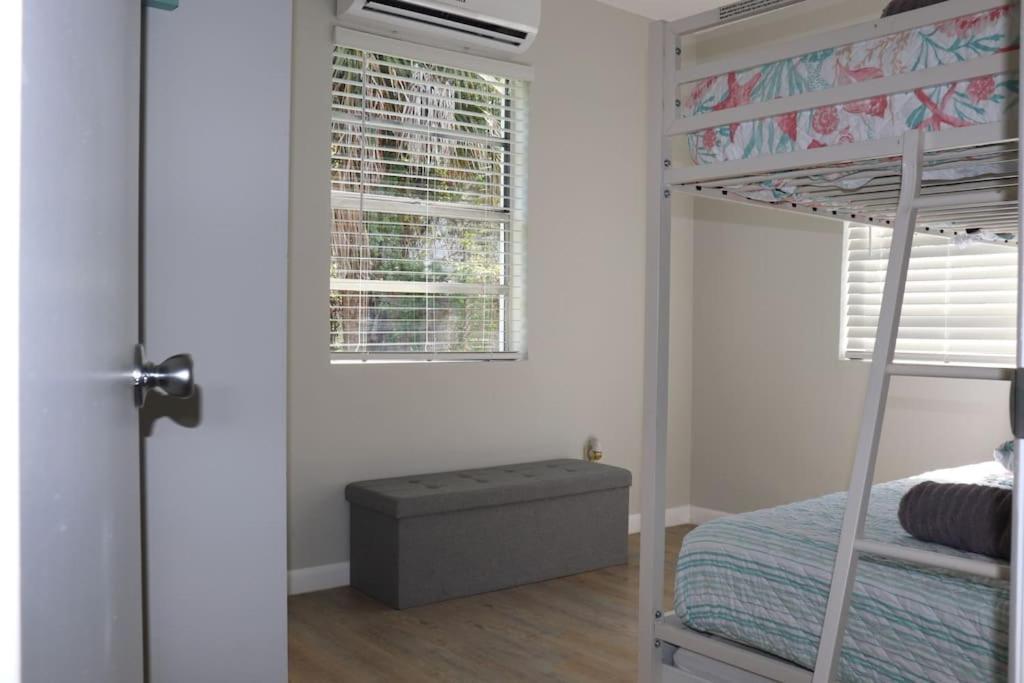 Holiday home Luxury House With Delightful Style! Dania Beach