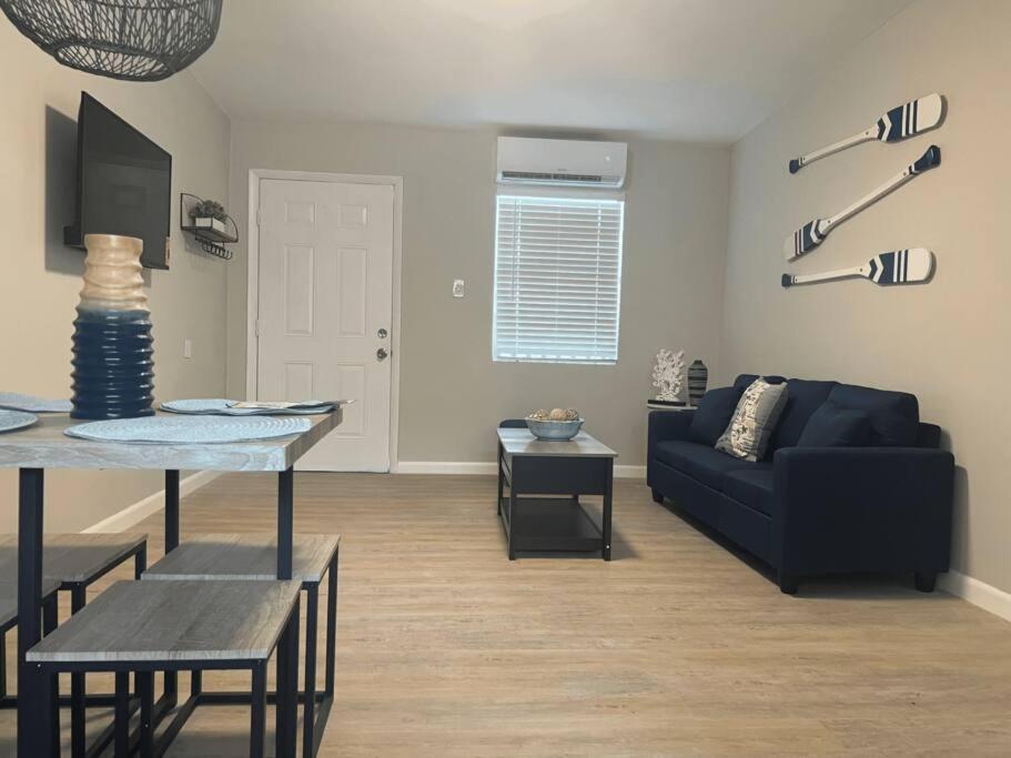 Luxury House With Delightful Style! Dania Beach