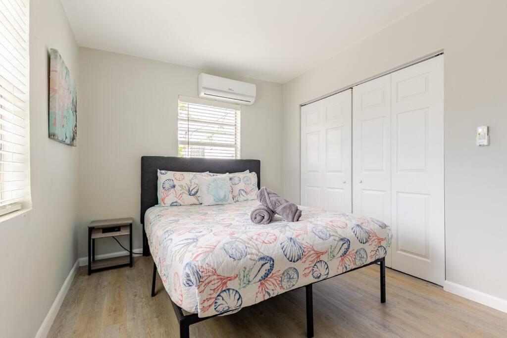 Luxury House With Delightful Style! * Dania Beach
